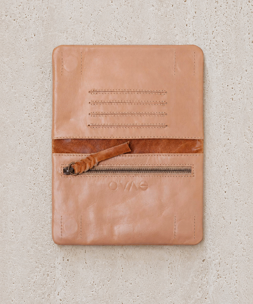 Agatha Phone Wallet Pecan
