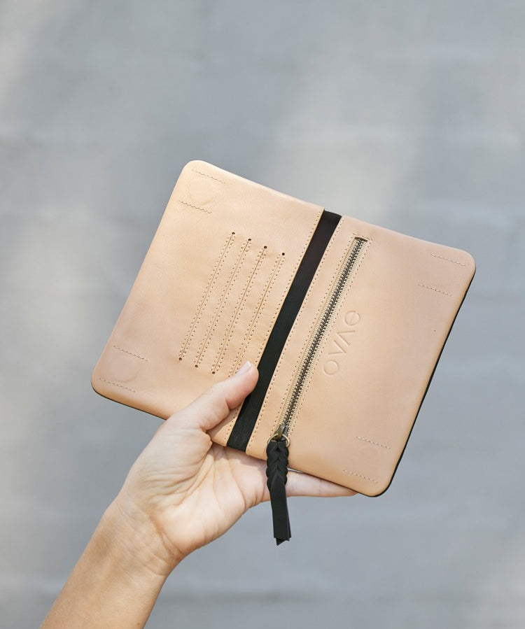Agatha Phone Wallet Black