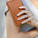 Agatha Phone Wallet Gingerbread