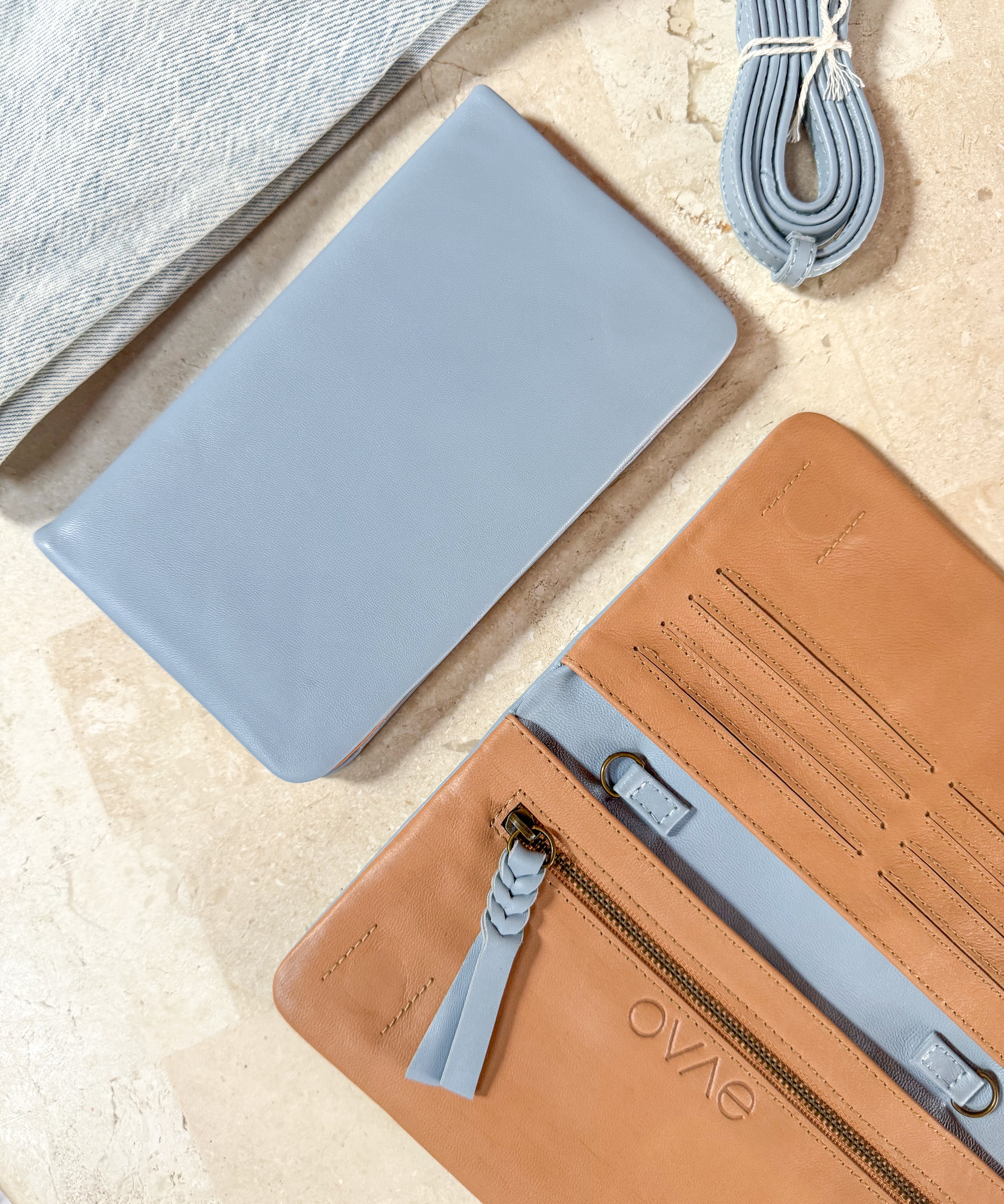 Agatha Phone Wallet Powder Blue