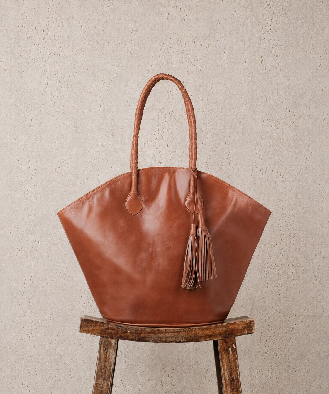 Winged Tote Walnut