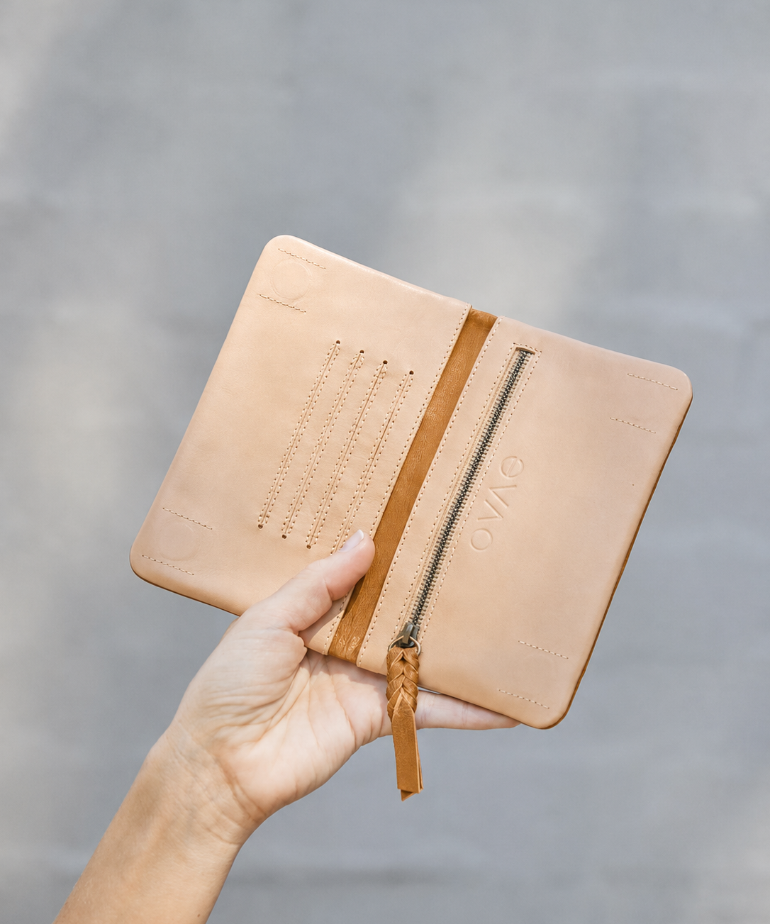 Agatha Phone Wallet Gingerbread
