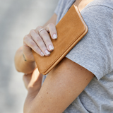Agatha Phone Wallet Gingerbread