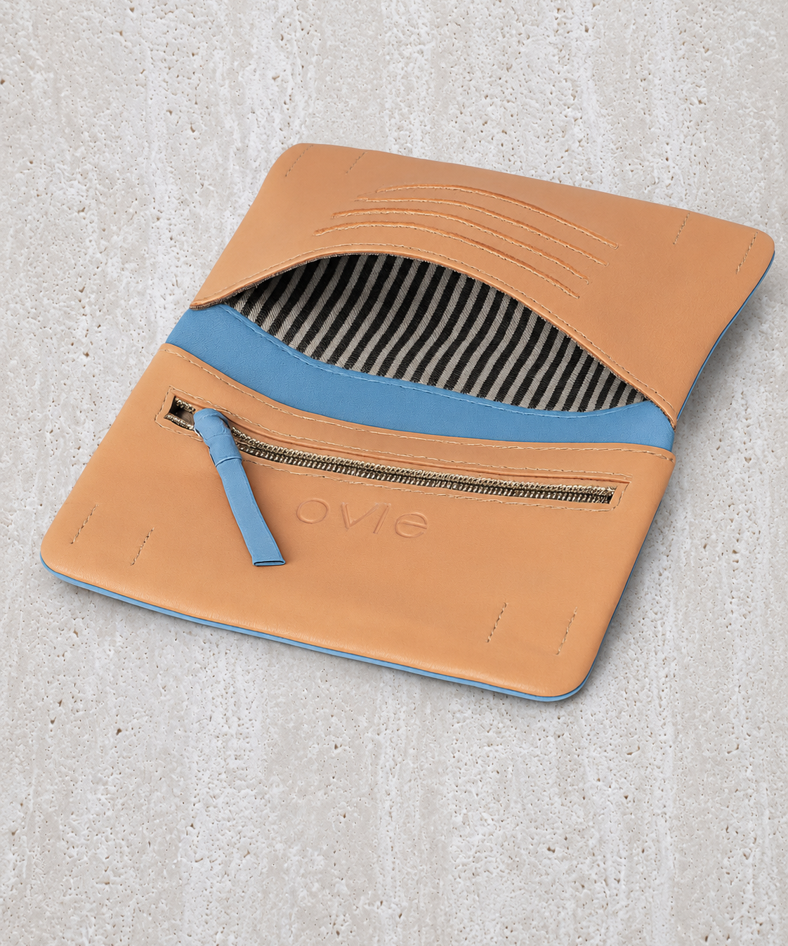 Agatha Phone Wallet Powder Blue