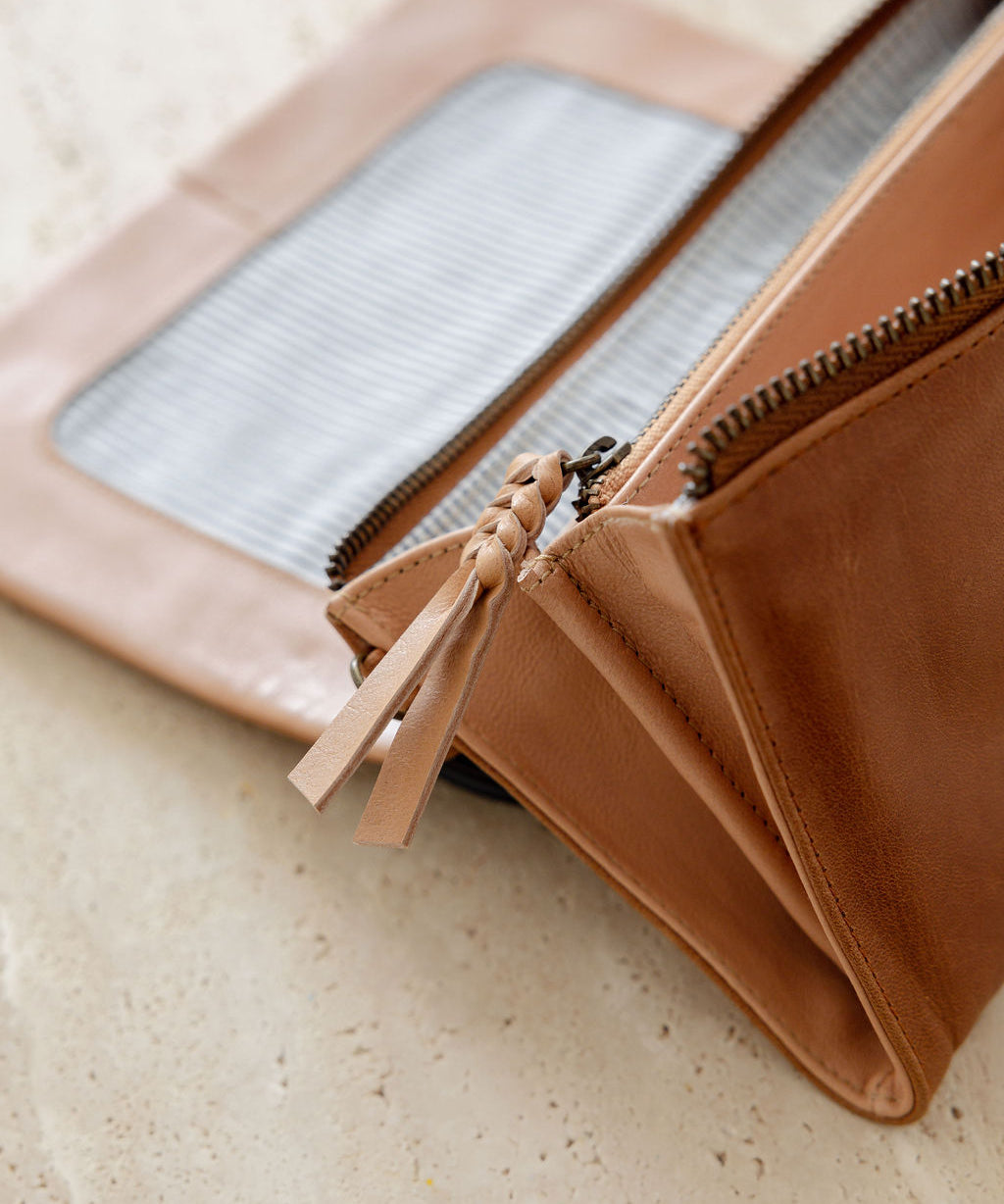 Darla Wallet / Bag Pecan