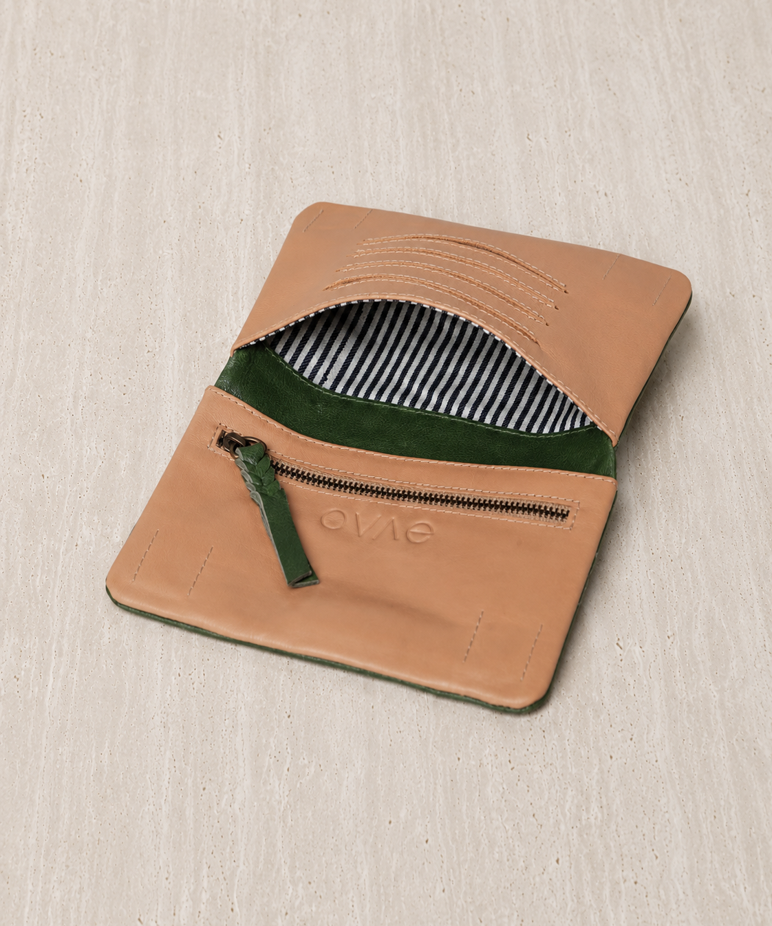 Agatha Phone Wallet Olive