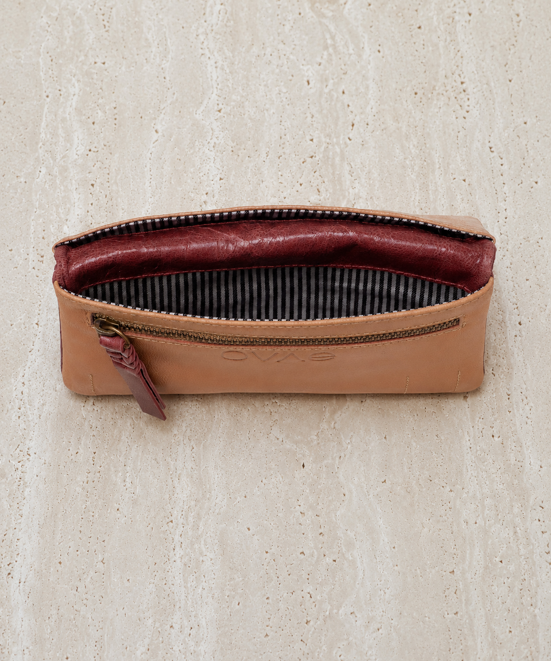 Agatha Phone Wallet Pinot