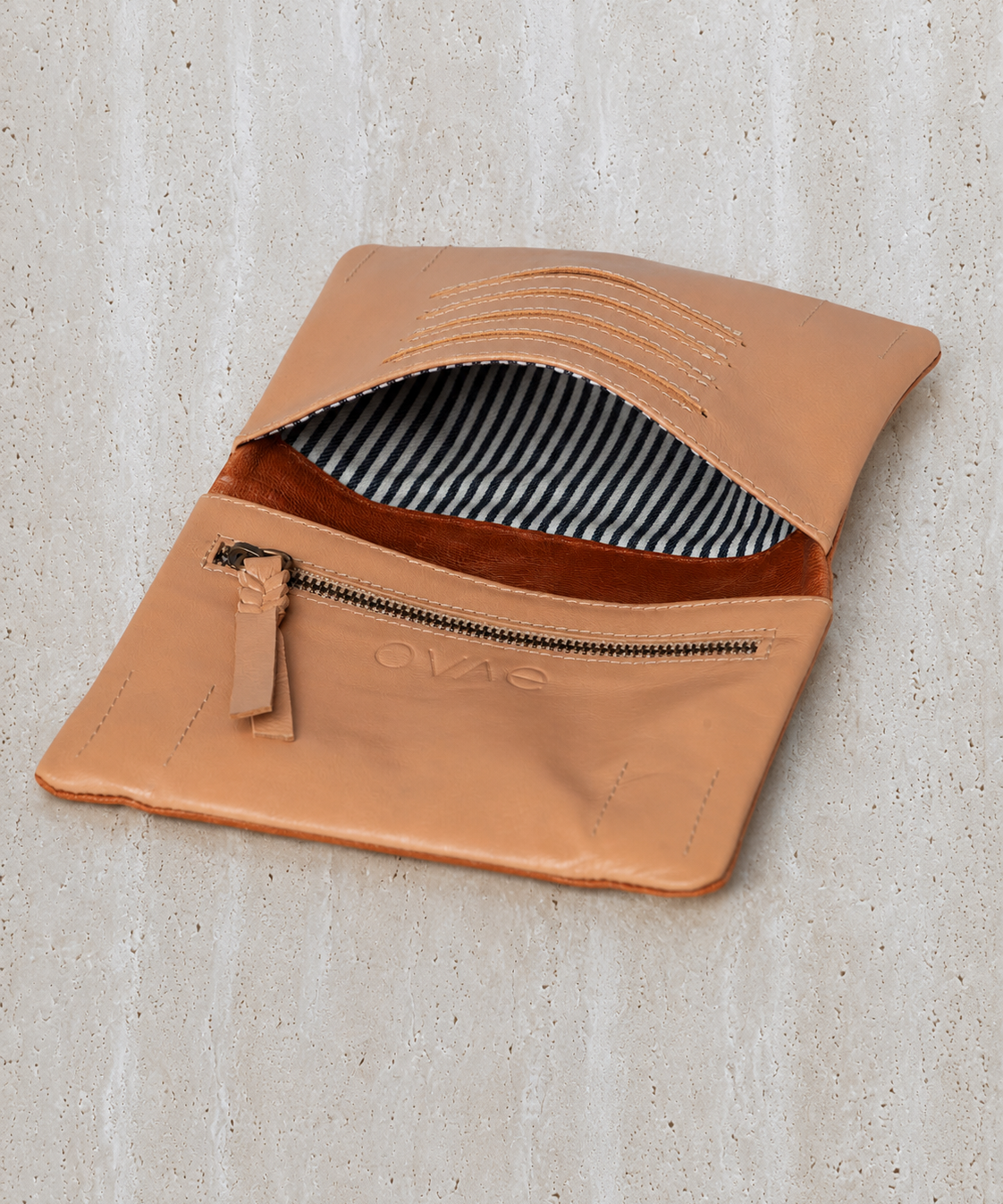 Agatha Phone Wallet Pecan