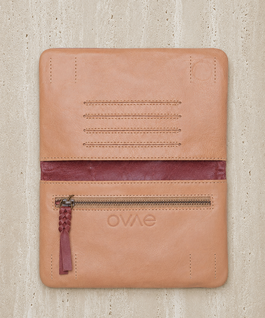 Agatha Phone Wallet Pinot