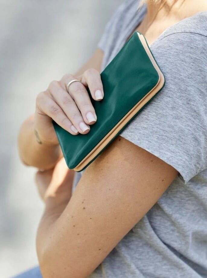 Agatha Phone Wallet - Ovae