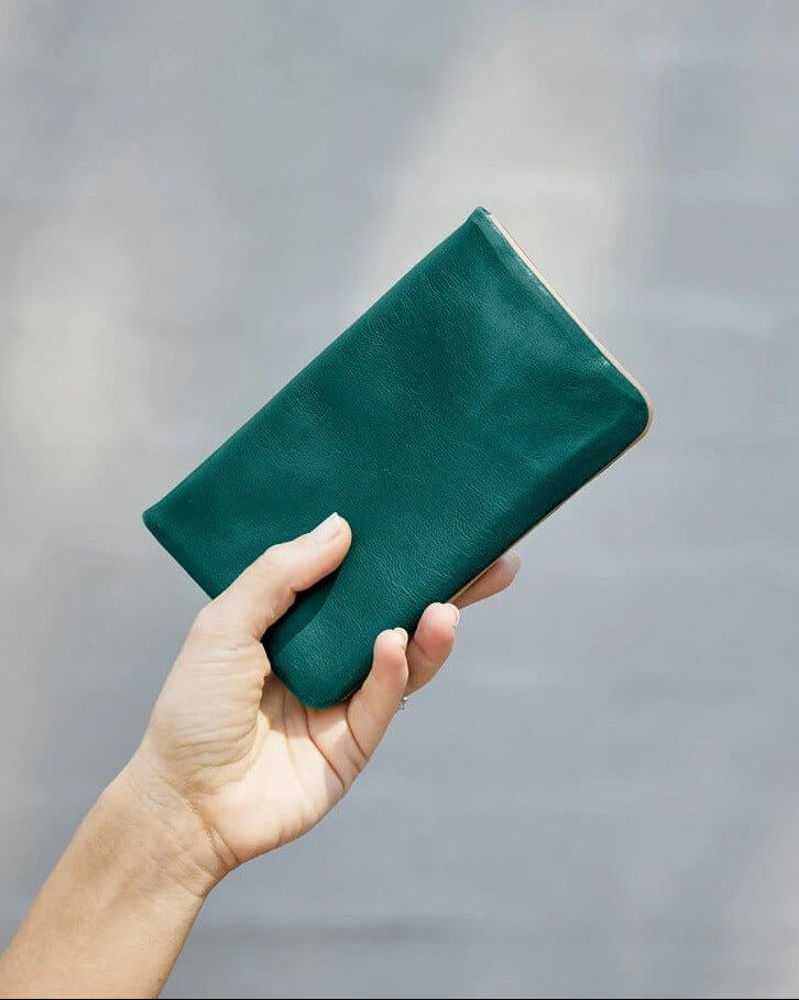 Agatha Phone Wallet - Ovae