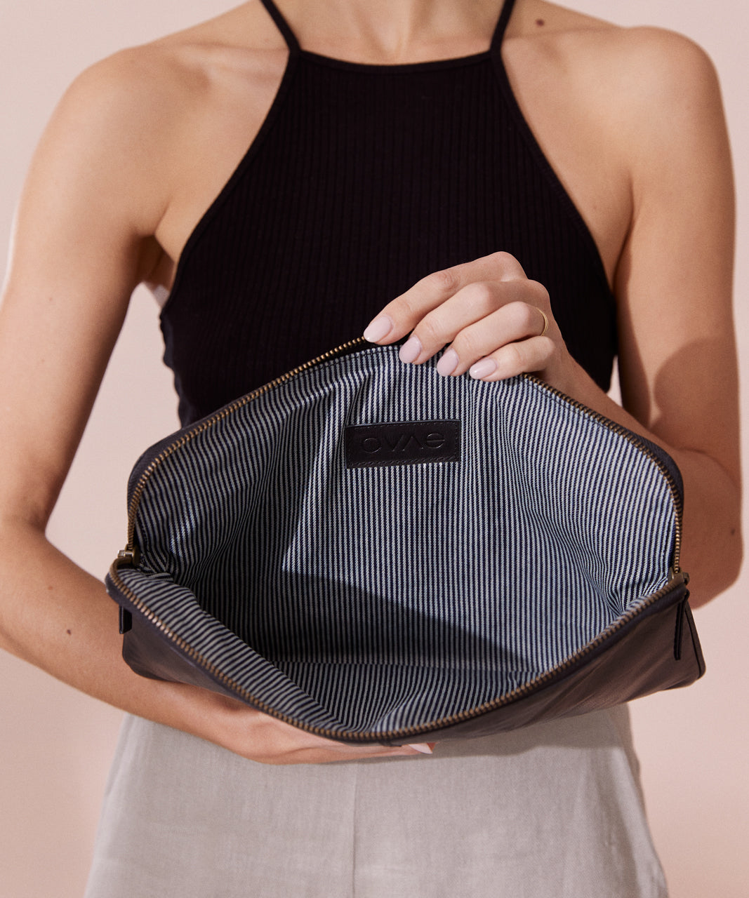 Ovae 'Mac Book Air' Laptop Case Black