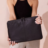 Ovae 'Mac Book Air' Laptop Case Black
