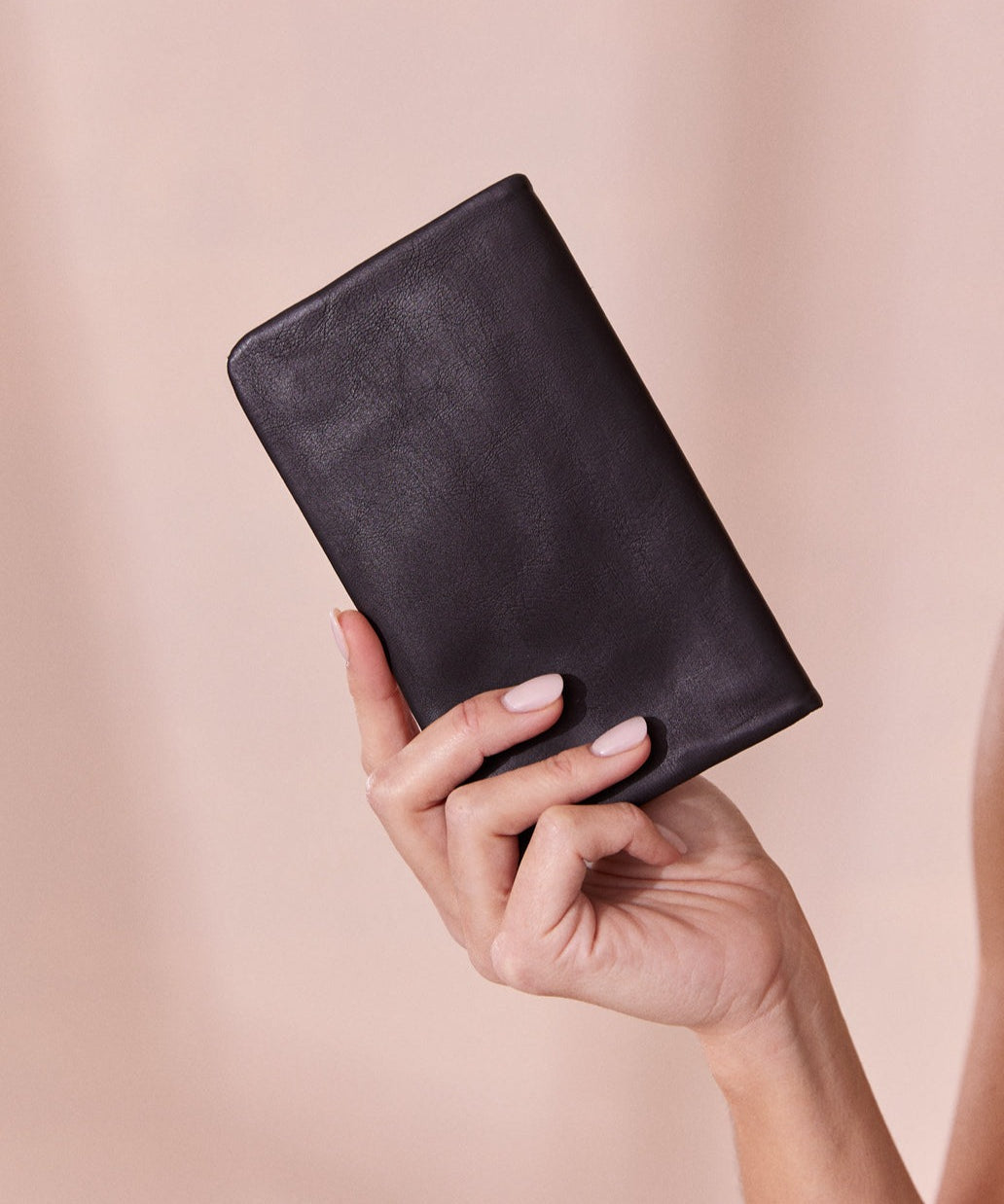 Agatha Phone Wallet Black