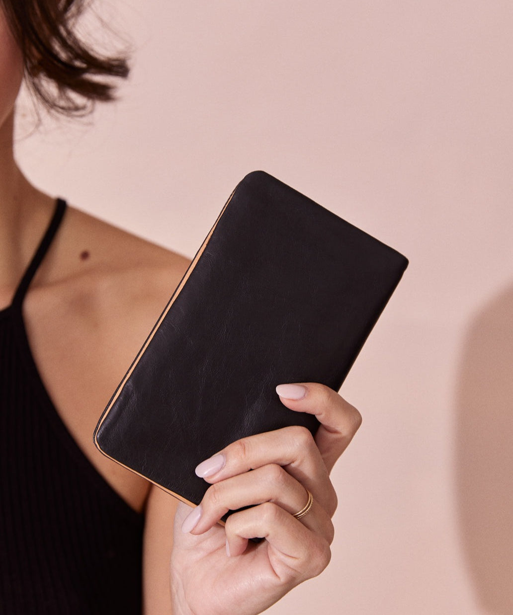 Agatha Phone Wallet Black