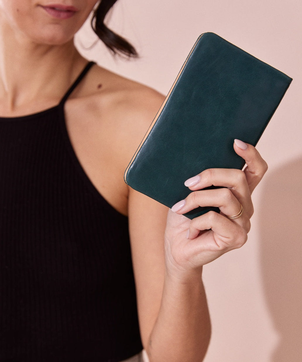 Agatha Phone Wallet - Ovae