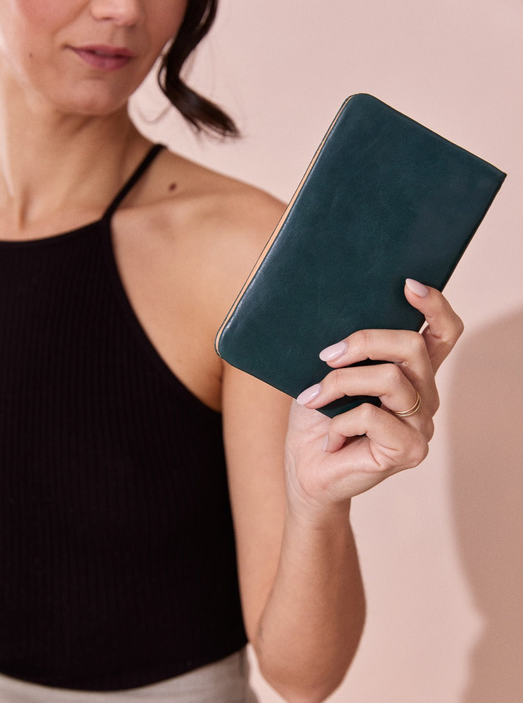Agatha Phone Wallet - Ovae