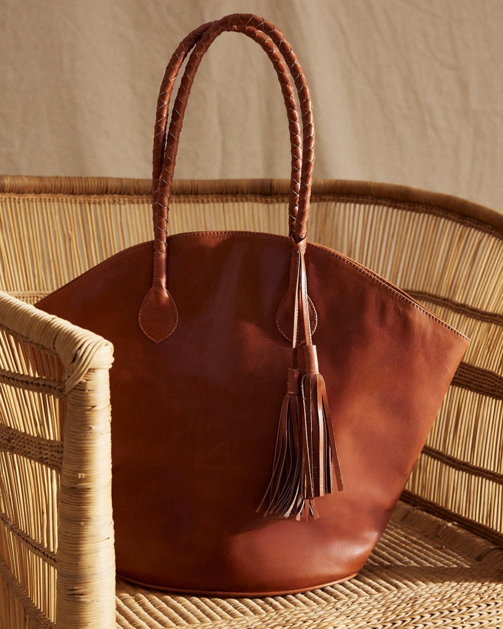 Winged Tote Walnut