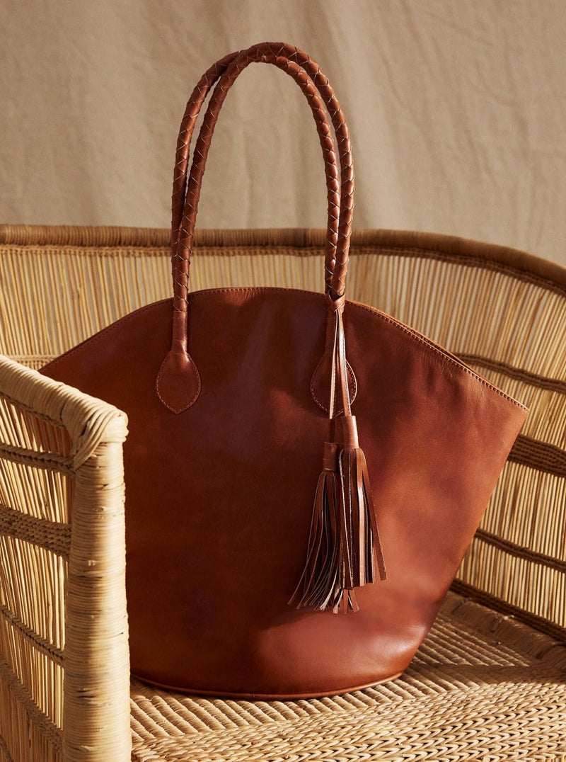 Winged Tote Walnut